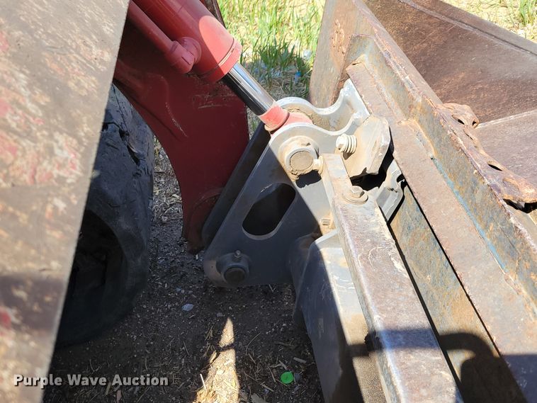 image for item DN7354 2016 Takeuchi TL10  tracked skid steer loader