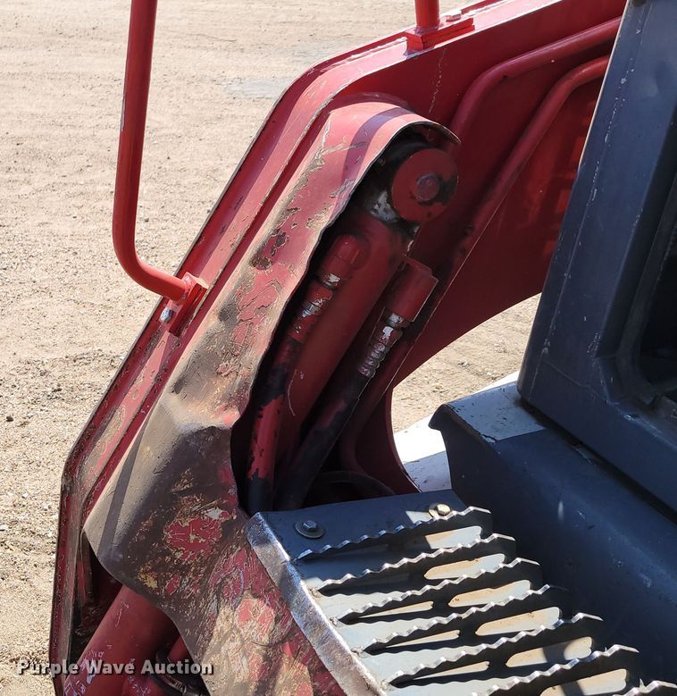 image for item DN7354 2016 Takeuchi TL10  tracked skid steer loader