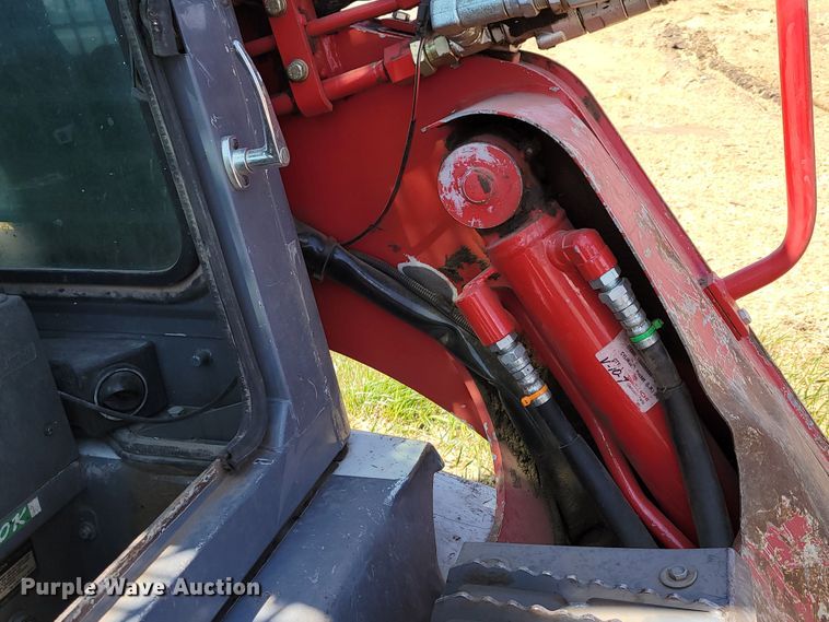 image for item DN7354 2016 Takeuchi TL10  tracked skid steer loader