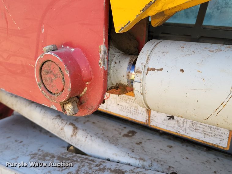 image for item DN7354 2016 Takeuchi TL10  tracked skid steer loader