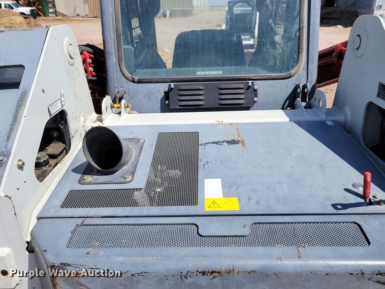 image for item DN7354 2016 Takeuchi TL10  tracked skid steer loader