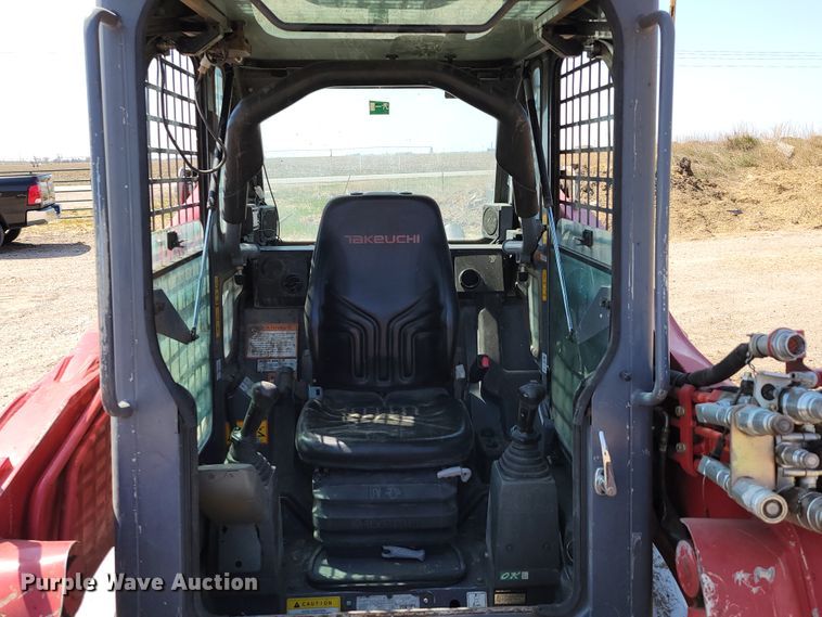 image for item DN7354 2016 Takeuchi TL10  tracked skid steer loader