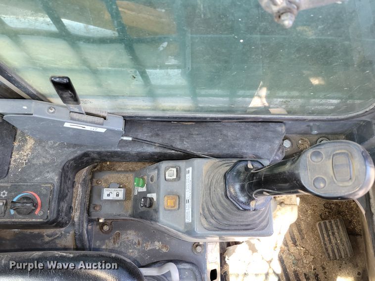 image for item DN7354 2016 Takeuchi TL10  tracked skid steer loader