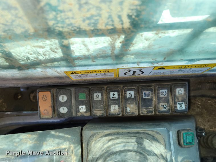 image for item DN7354 2016 Takeuchi TL10  tracked skid steer loader