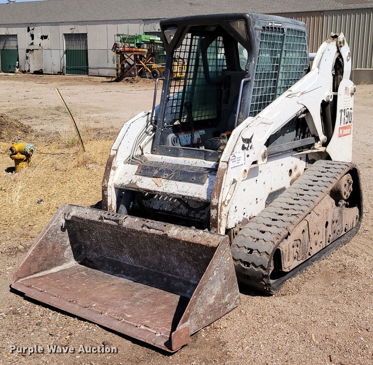 image for item DN7355 2009 Bobcat T190  tracked skid steer loader