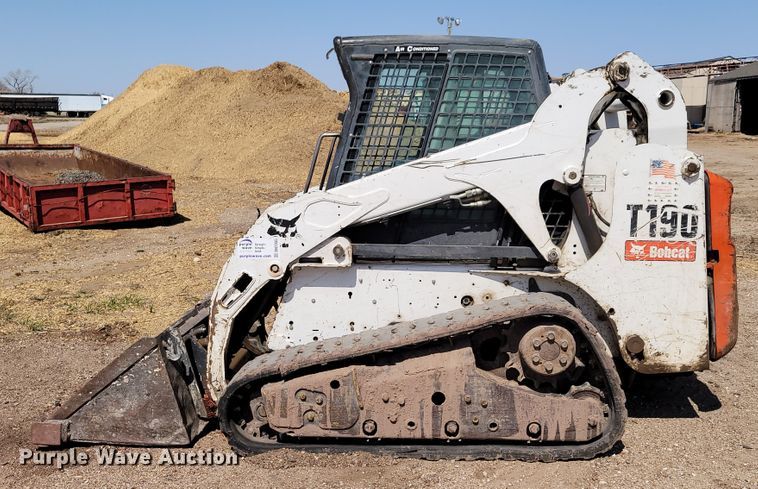 image for item DN7355 2009 Bobcat T190  tracked skid steer loader
