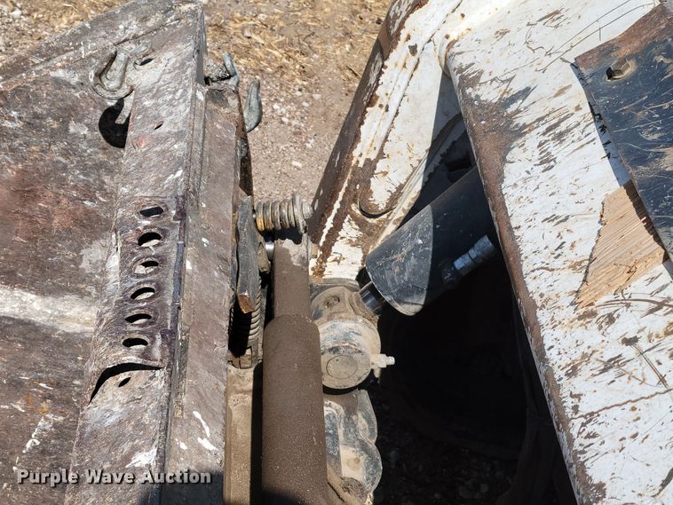 image for item DN7355 2009 Bobcat T190  tracked skid steer loader