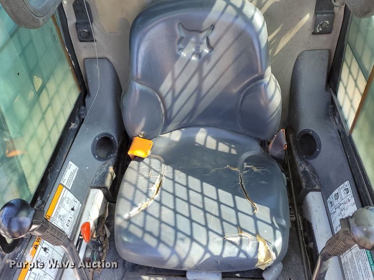 image for item DN7355 2009 Bobcat T190  tracked skid steer loader