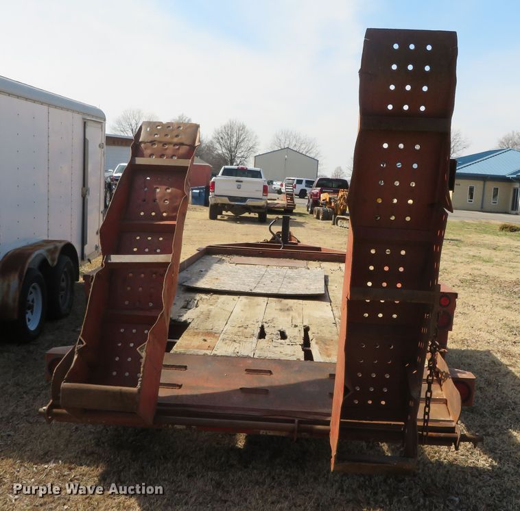 image for item DN7925 2003 Belshe T-16  equipment trailer