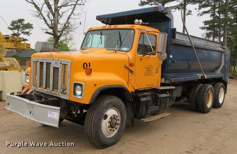 image for item DN7959 1998 International 2554  dump truck