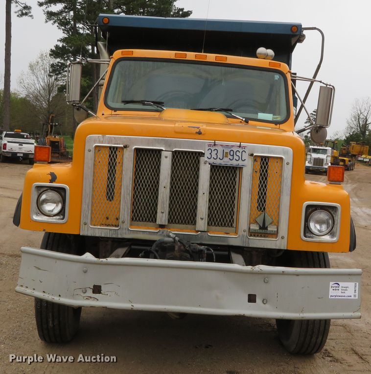 image for item DN7959 1998 International 2554  dump truck