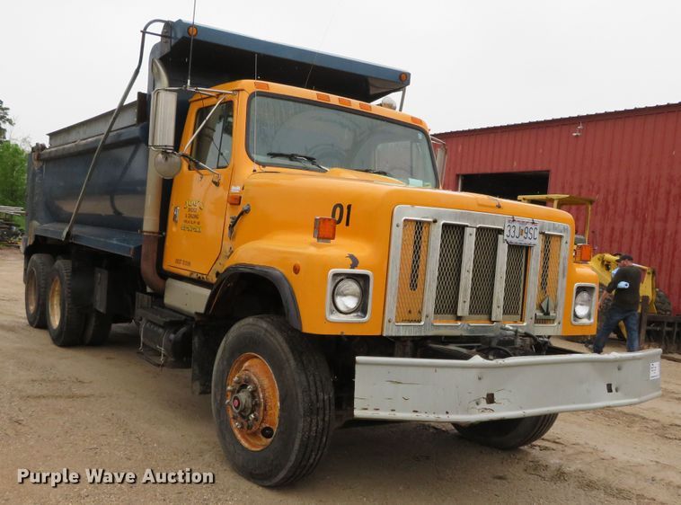 image for item DN7959 1998 International 2554  dump truck