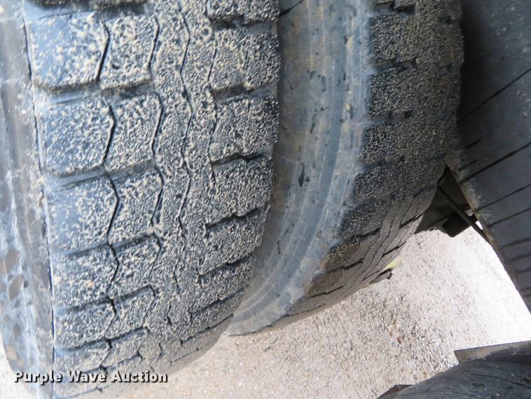 image for item DN7959 1998 International 2554  dump truck