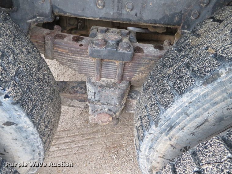 image for item DN7959 1998 International 2554  dump truck