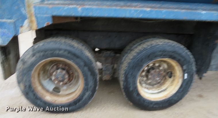 image for item DN7959 1998 International 2554  dump truck