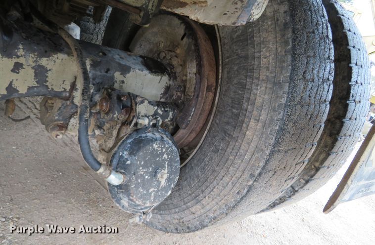 image for item DN7959 1998 International 2554  dump truck