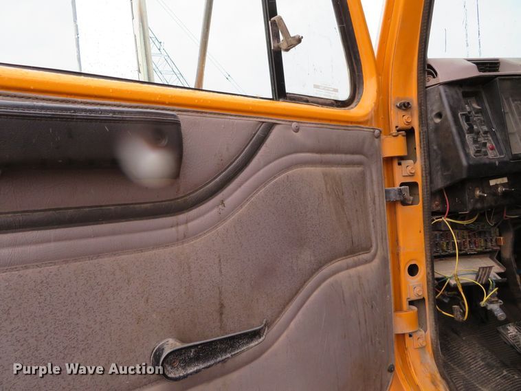 image for item DN7959 1998 International 2554  dump truck