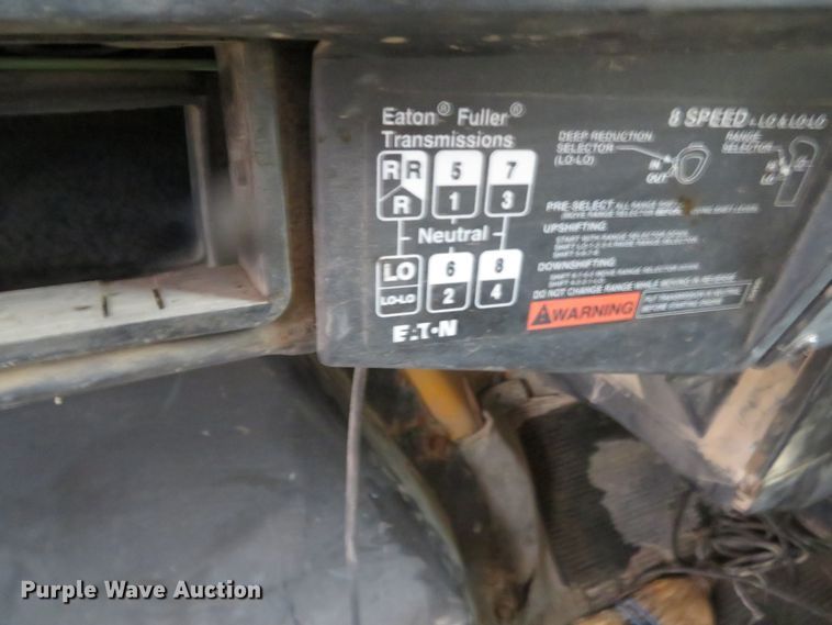 image for item DN7959 1998 International 2554  dump truck