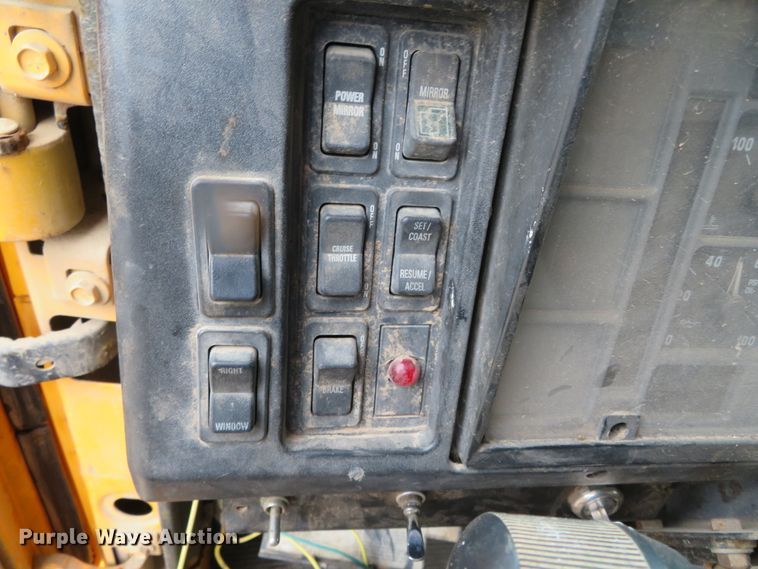 image for item DN7959 1998 International 2554  dump truck