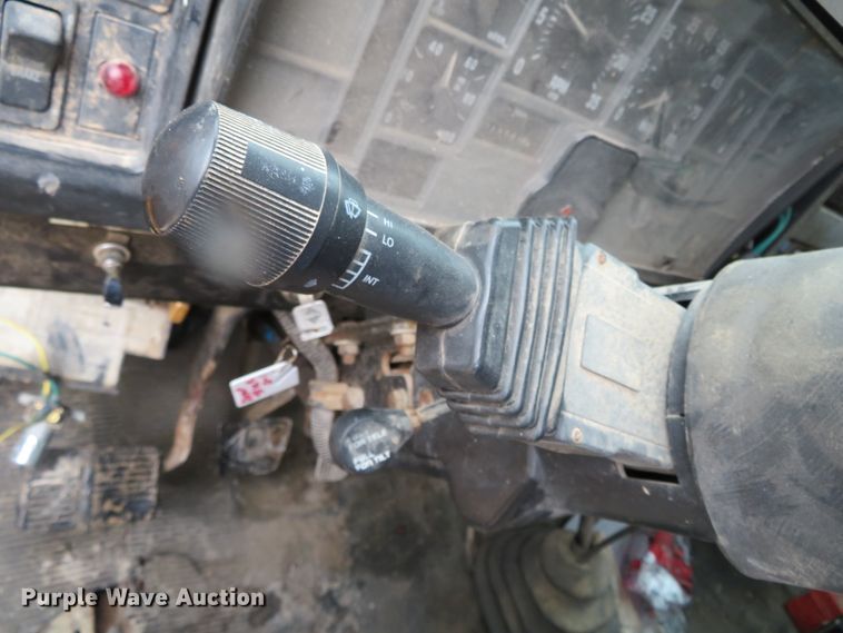 image for item DN7959 1998 International 2554  dump truck