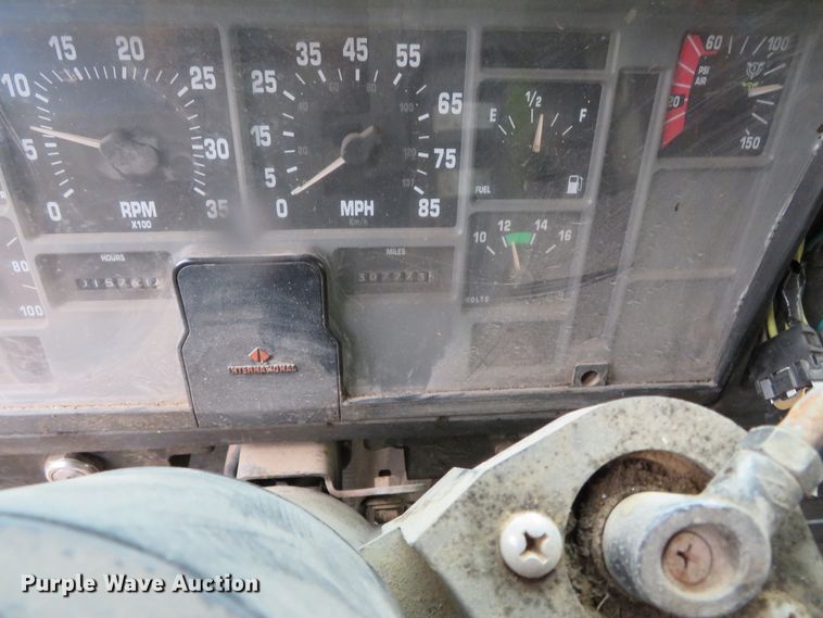 image for item DN7959 1998 International 2554  dump truck