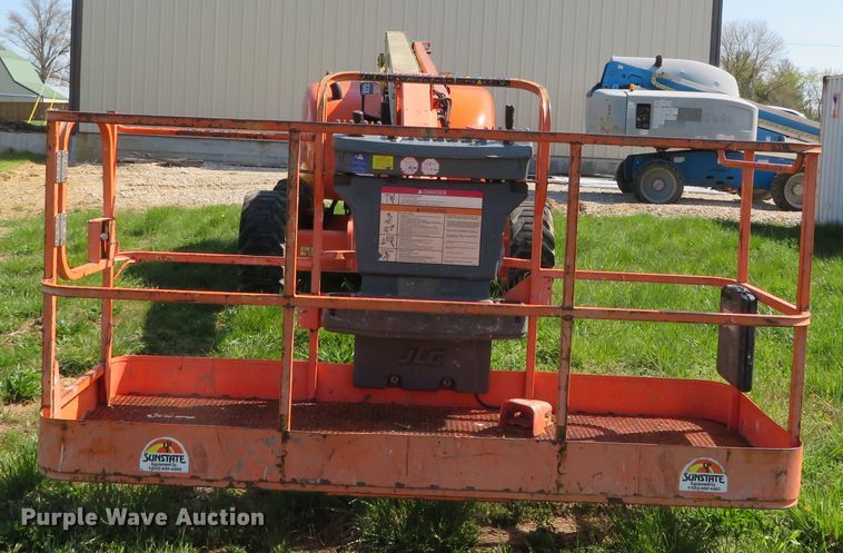 image for item DN7962 2011 JLG 600AJ  boom lift
