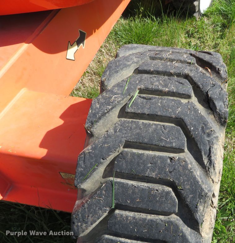 image for item DN7962 2011 JLG 600AJ  boom lift