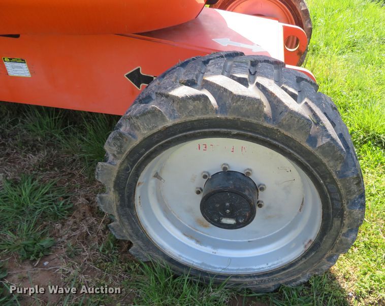 image for item DN7962 2011 JLG 600AJ  boom lift