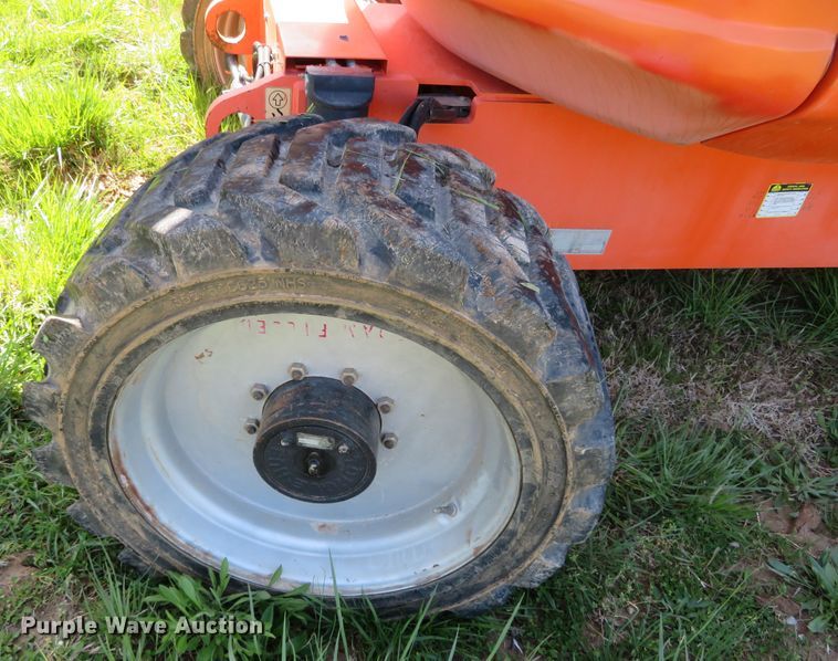 image for item DN7962 2011 JLG 600AJ  boom lift