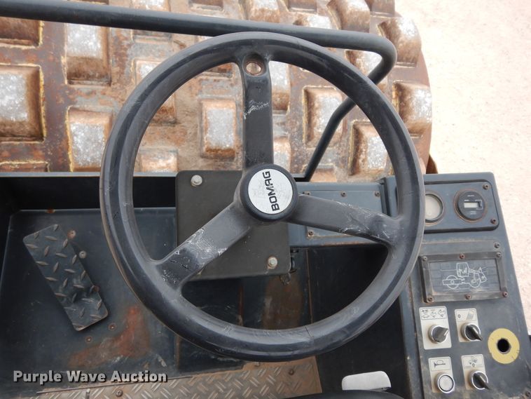 image for item DP3949 2001 Bomag BW213PDH-3  single drum roller