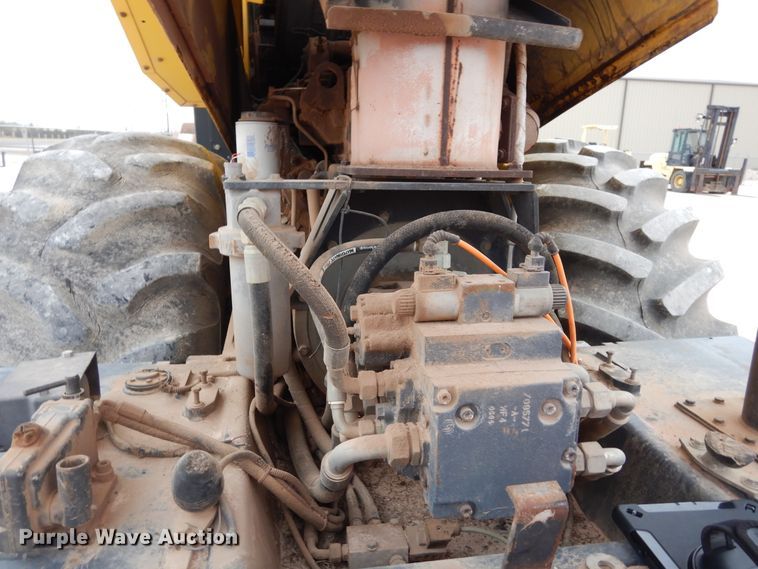 image for item DP3949 2001 Bomag BW213PDH-3  single drum roller