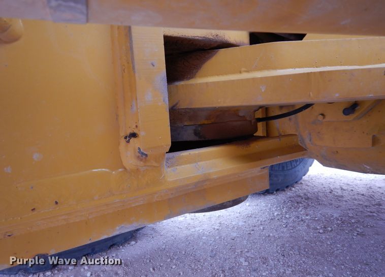 image for item DP3951 2012 John Deere 672G motor grader