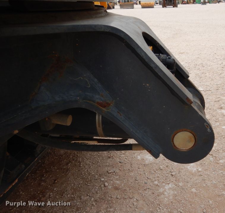 image for item DP3951 2012 John Deere 672G motor grader