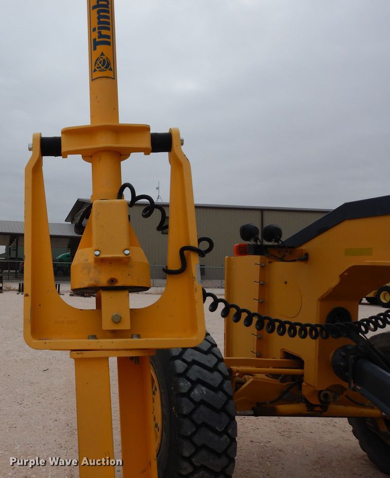 image for item DP3951 2012 John Deere 672G motor grader