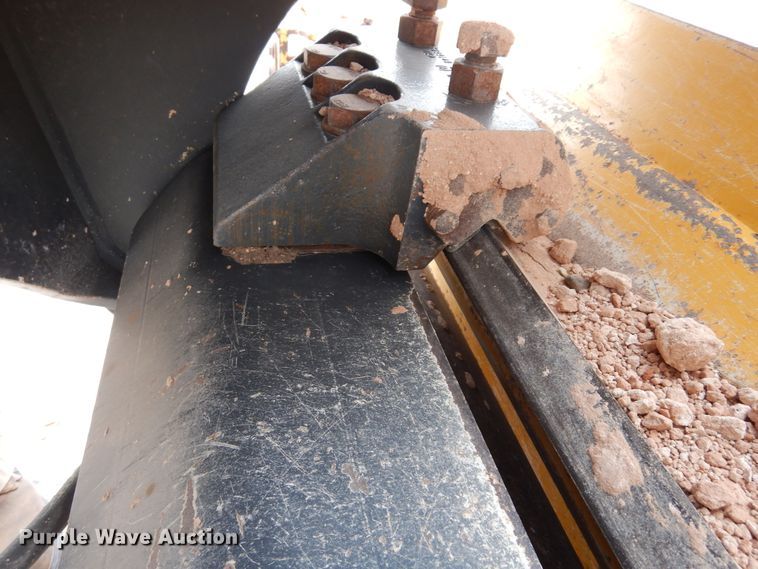 image for item DP3951 2012 John Deere 672G motor grader