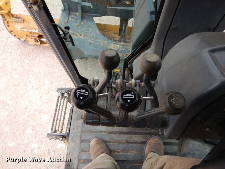 image for item DP3951 2012 John Deere 672G motor grader