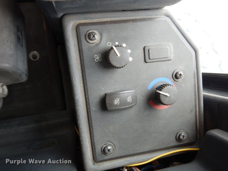 image for item DP3951 2012 John Deere 672G motor grader