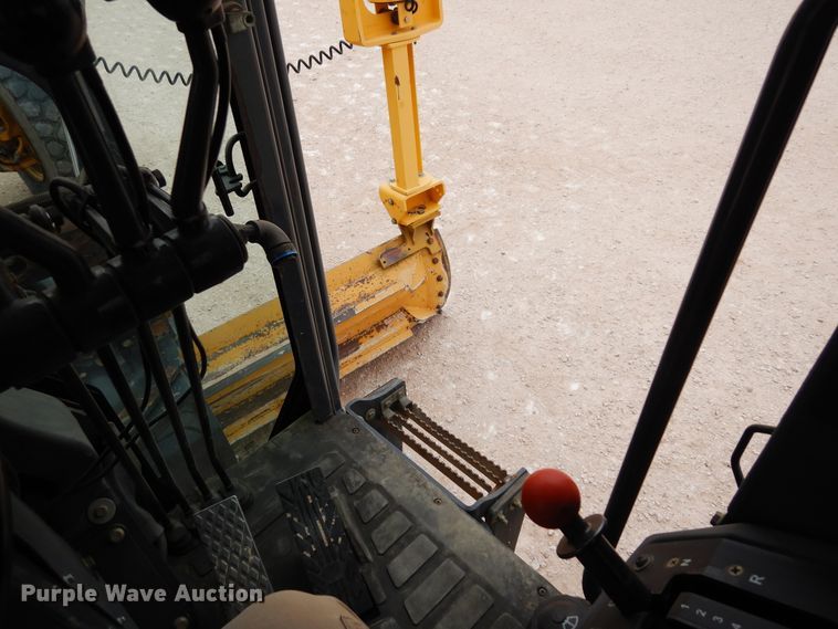 image for item DP3951 2012 John Deere 672G motor grader