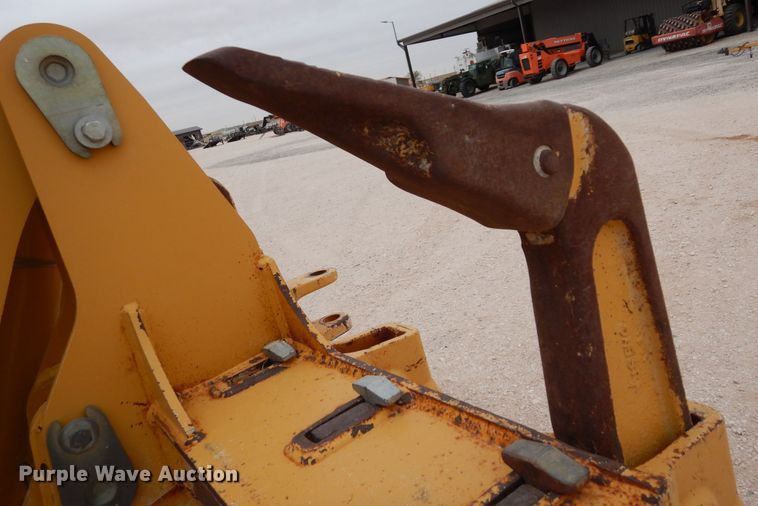 image for item DP3951 2012 John Deere 672G motor grader