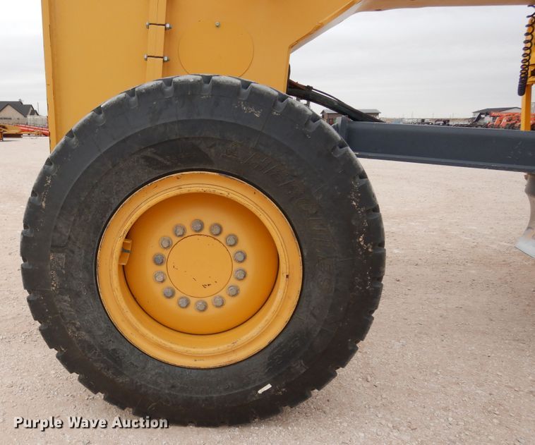 image for item DP3951 2012 John Deere 672G motor grader