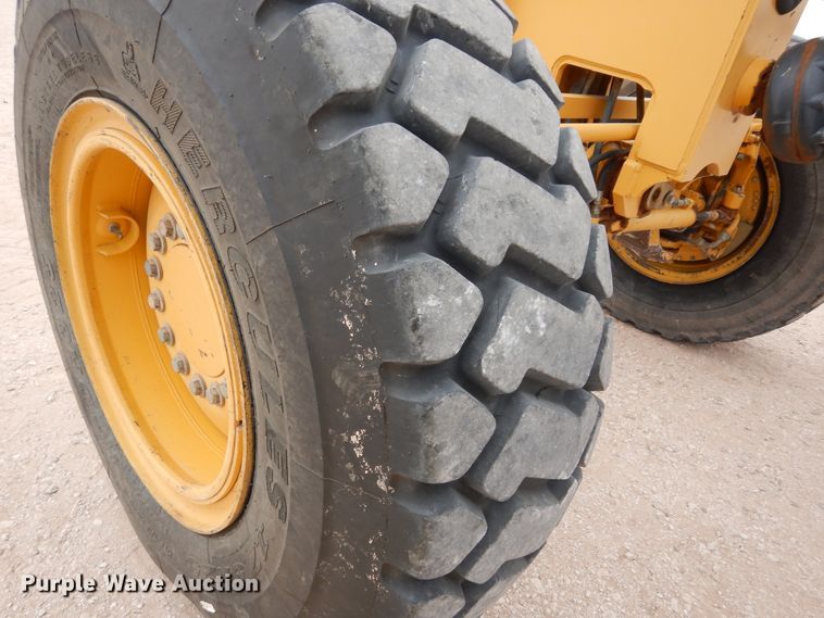 image for item DP3951 2012 John Deere 672G motor grader