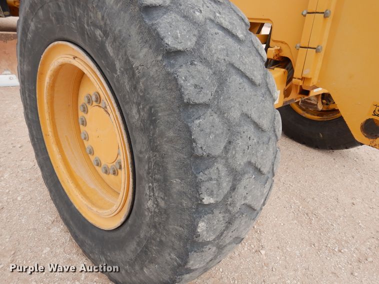 image for item DP3951 2012 John Deere 672G motor grader