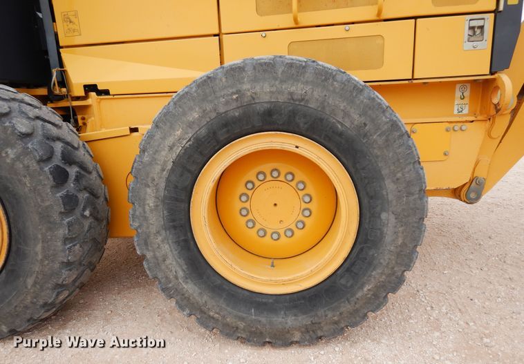 image for item DP3951 2012 John Deere 672G motor grader