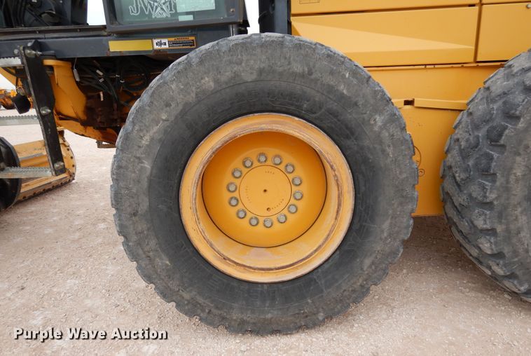 image for item DP3951 2012 John Deere 672G motor grader