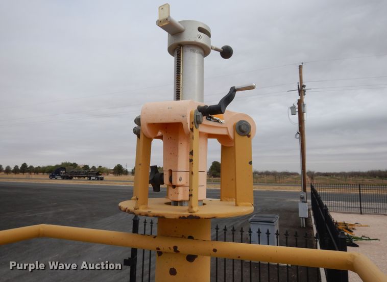 image for item DP3951 2012 John Deere 672G motor grader