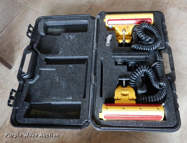 image for item DP3951 2012 John Deere 672G motor grader