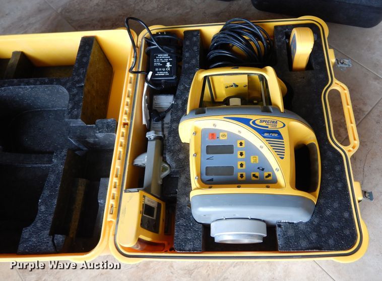 image for item DP3951 2012 John Deere 672G motor grader