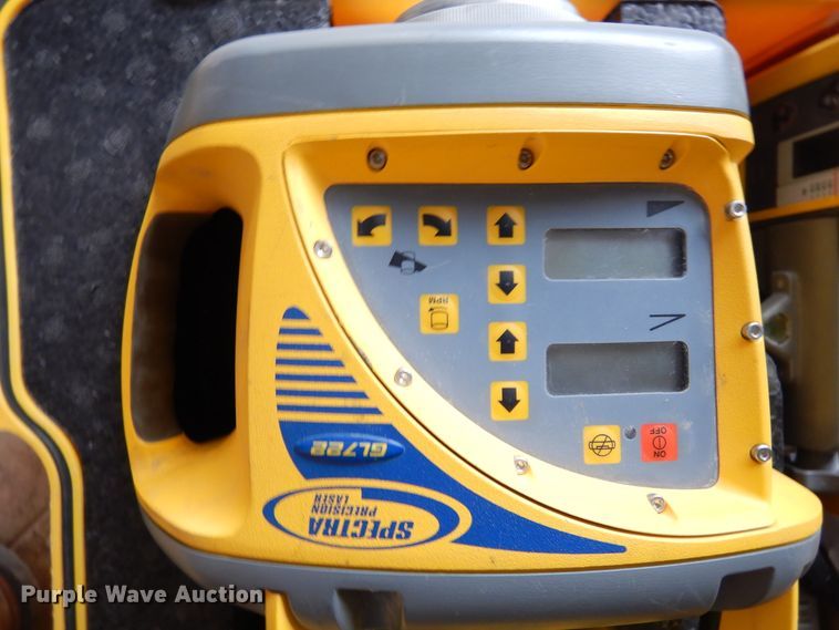 image for item DP3951 2012 John Deere 672G motor grader