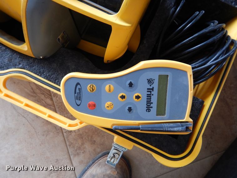 image for item DP3951 2012 John Deere 672G motor grader