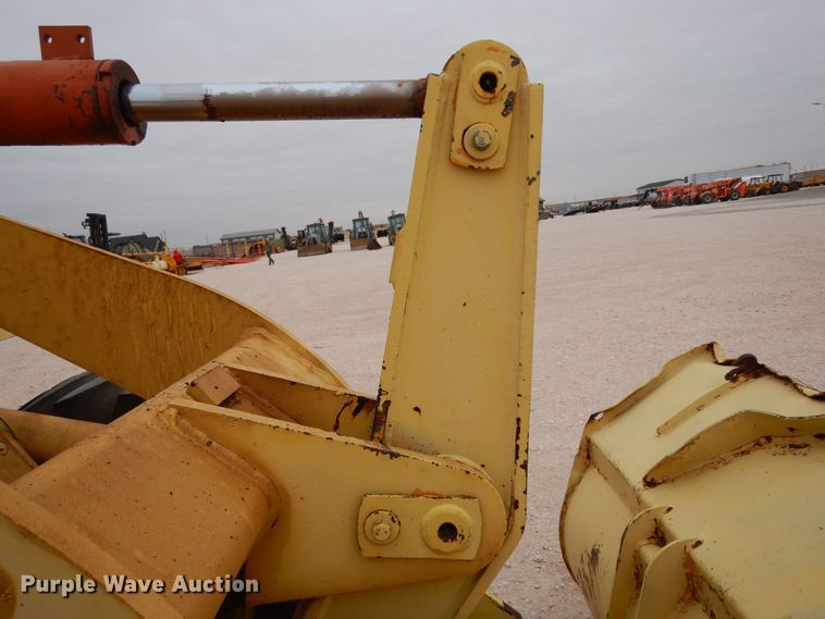 image for item DP3959 1991 John Deere 244E  wheel loader